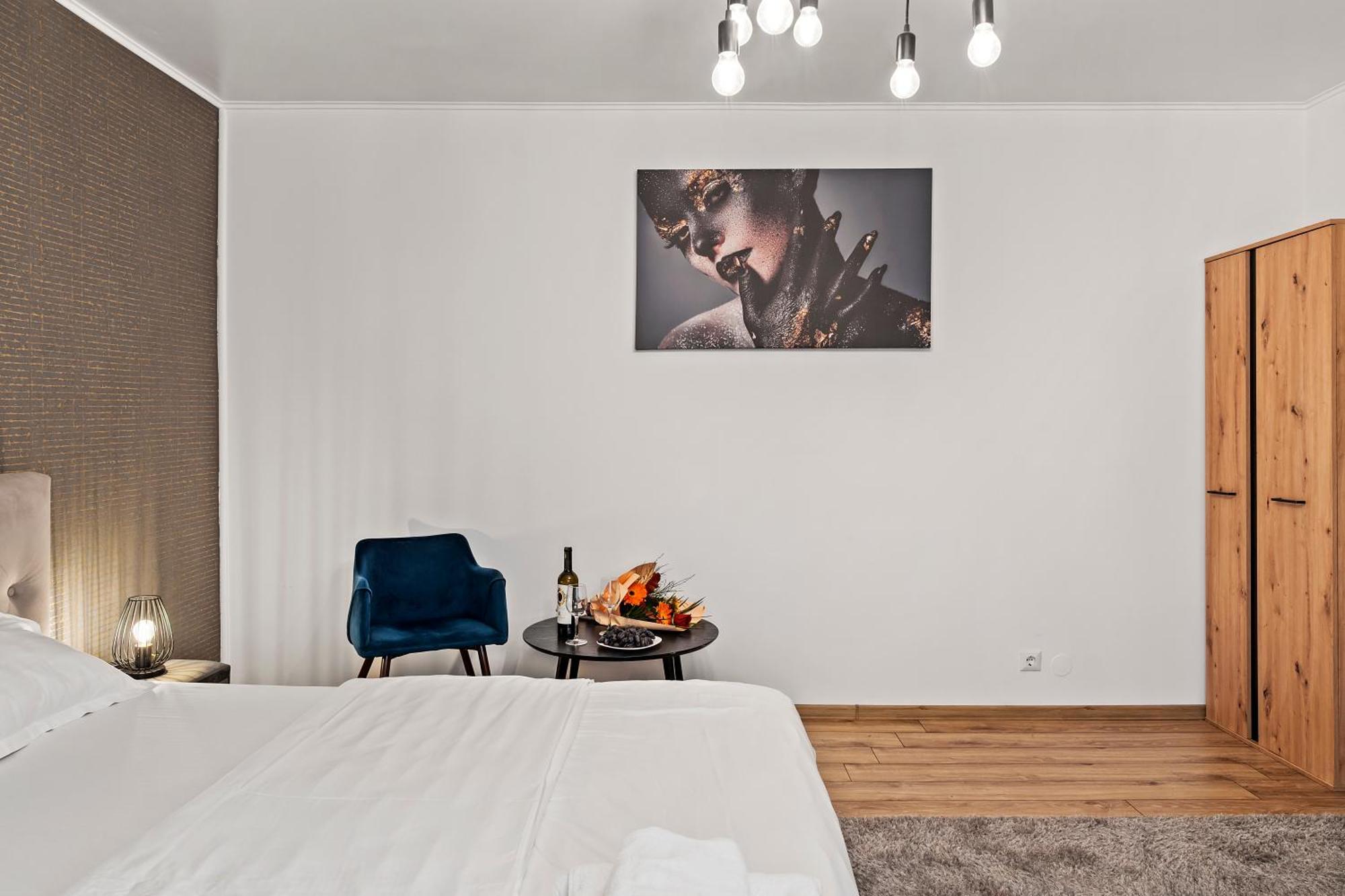 Garsoniera De Lux Si Eleganta Drumul Taberei Bukarest Exteriör bild